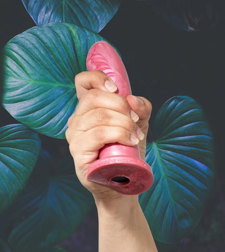 Golden Rose Dildo, Medium - Image 5
